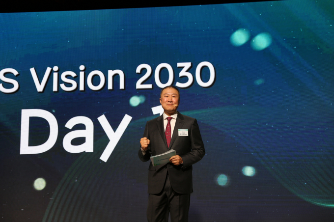 구자은 LS그룹 회장이 지난 2023년 1월 2일 경기도 안양 LS타워 대강당에서 그룹의 미래청사진인 비전 2030을 소개하고 있다. / 사진=LS그룹 
