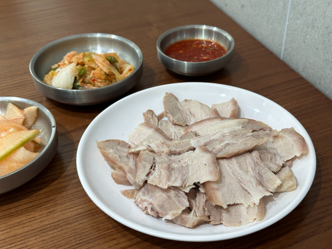 을지면옥의 편육은 부드럽게 삶아 냉면에 곁들여 먹기 좋다. /사진=다이어리알