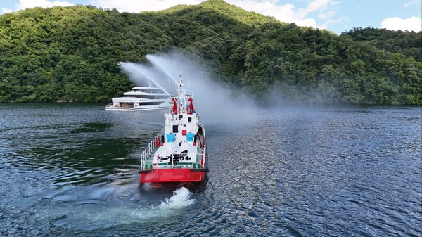 설악면 송산리 북한강 인근 수상에서 진행된 ‘2024년 유·도선 안전 관리 대응훈련’ 현장. /사진제공=가평군