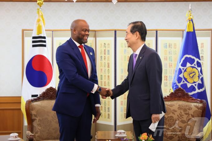 [사진] 한덕수 총리, AfCFTA 사무총장 접견