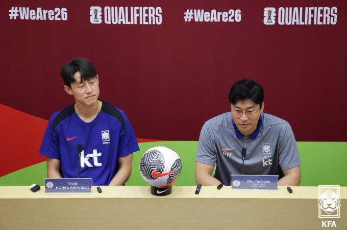 [사진] 한국 대표팀, 싱가포르전 앞두고 공식 기자회견