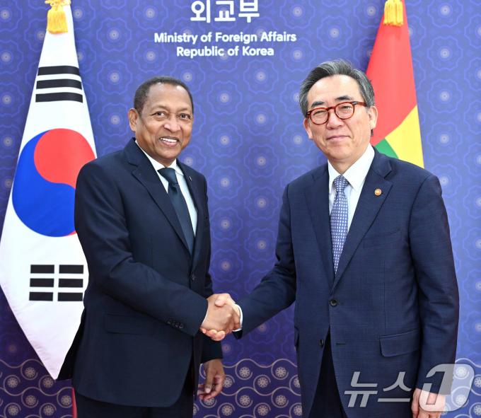 [사진] 한-기니비사우 외교 장관 회담