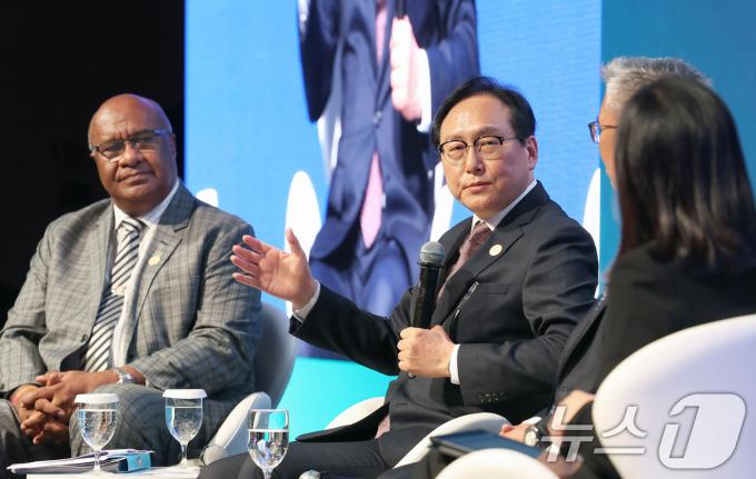[사진] 정연교 통상교섭본부장, IPEF 청정경제 투자자 포럼 장관 담화