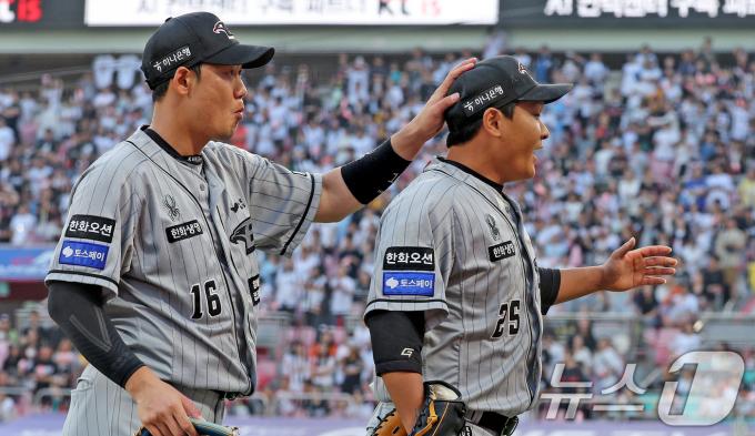 [사진] 7회 지배한 김태연