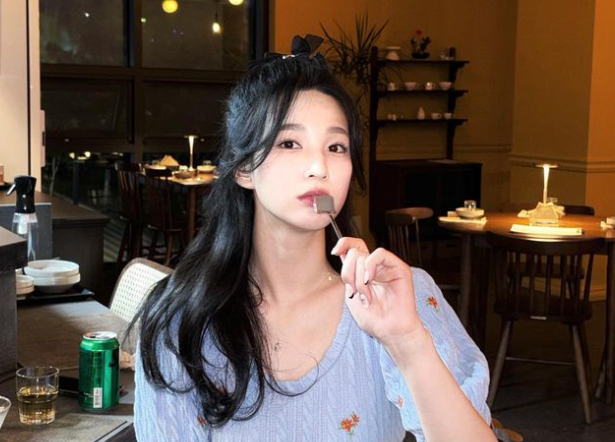 걸그룹 라붐 출신 율희가 '남자친구'라는 말 탓에 오해를 불러일으킨 것과 관련 해명했다. /사진=율희 인스타그램