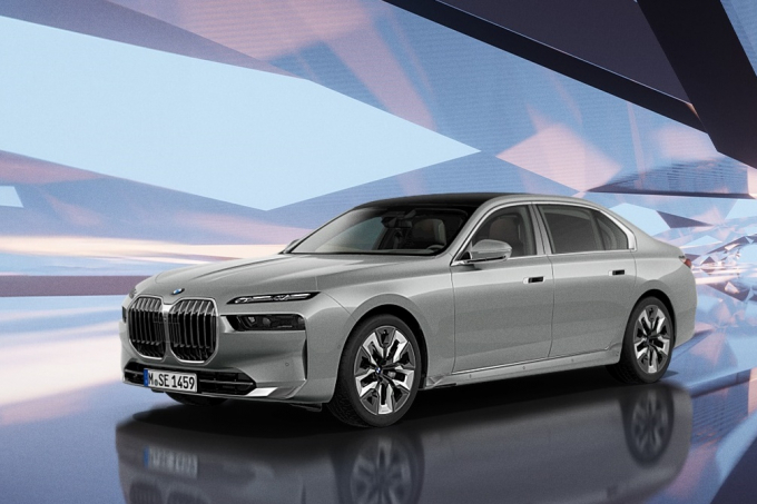 각각 20대씩 한정 판매되는 BMW 740i xDrive 및 740d xDrive 클래식 실버 에디션 /사진=BMW코리아