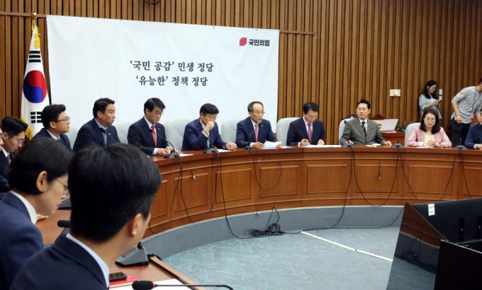 양당 원구성 협상 진척이 지지부진한 가운데 여야가 상임위원장 배정 문제를 놓고 갈등을 보이고 있다. 사진은 7일 추경호 국민의힘 원내대표가 7일 오전 서울 여의도 국회에 열린 원내대책회의에서 발언을 하고 있는 모습. /사진= 뉴시스