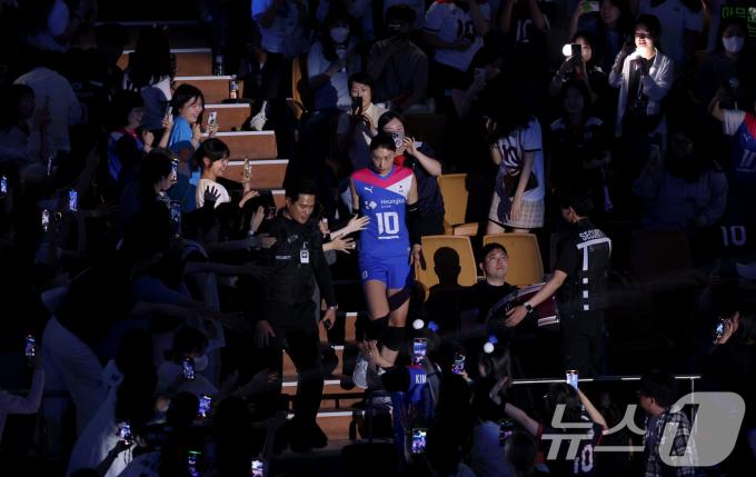 [사진] 국가대표 마지막 경기 김연경 '팬들과 함께'