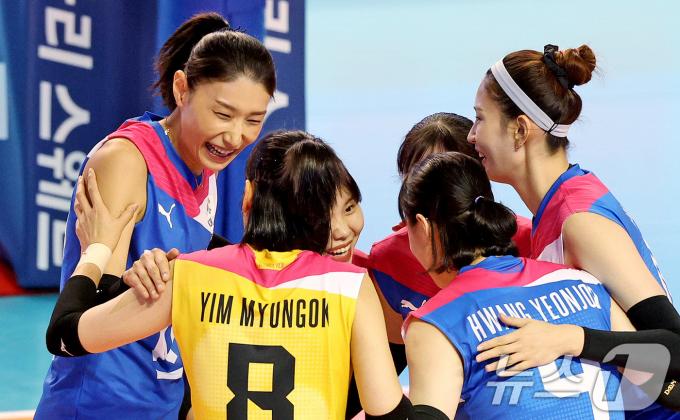 [사진] 활짝 웃는 김연경