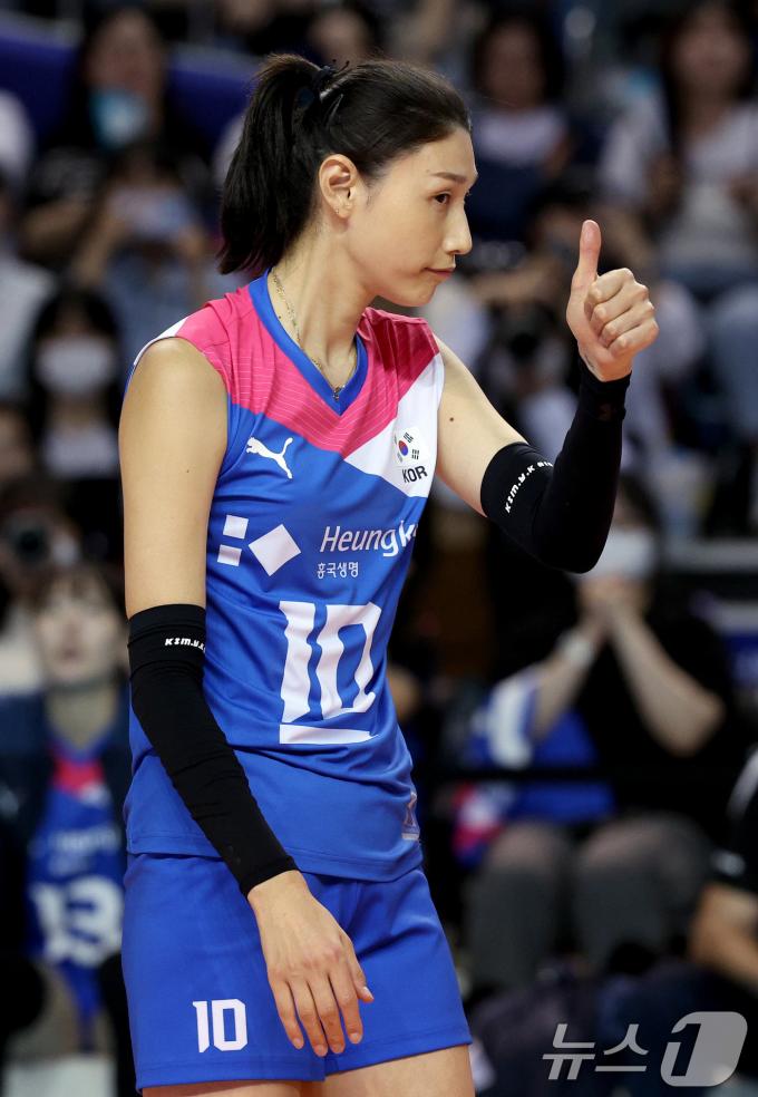 [사진] 김연경 '잘했어'