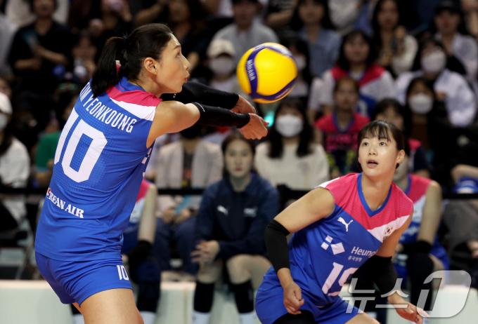 [사진] 김연경 '안정적으로'