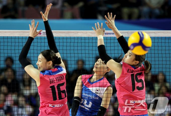 [사진] 공격 성공하는 김연경
