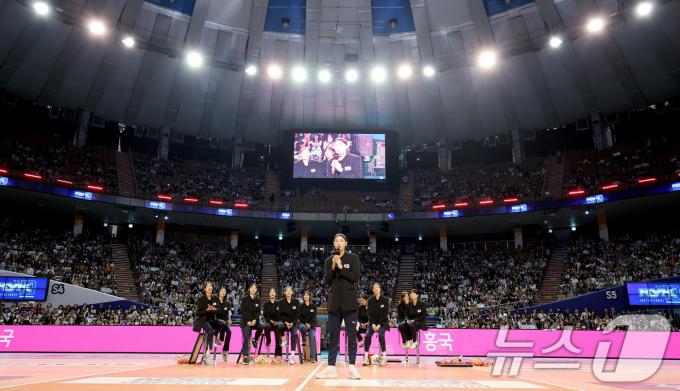 [사진] 국가대표 은퇴 소감 밝히는 배구 여제 김연경