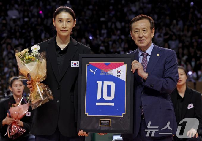 [사진] 대한민국 여자배구에 빛이 남을 '10번' 김연경