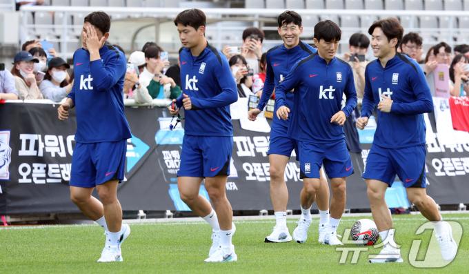 [사진] 중국전 준비하는 축구 대표팀