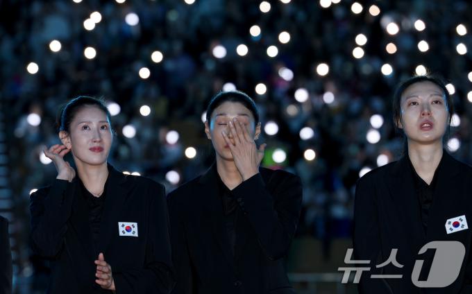 [사진] 국가대표 떠나는 김연경 '눈물이 나네'