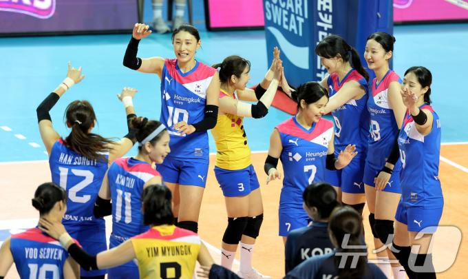 [사진] 김연경 국가대표 은퇴경기 '이겼다'