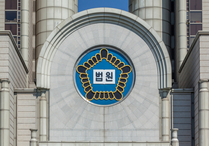 뉴스1에 따르면 미국에서 갖고 있던 권총과 실탄이 담긴 이삿짐을 받은 뒤 허가 없이 약 9년 동안 보관했다 적발된 70대 남성이 집행유예 선고를 받았다./사진=이미지투데이