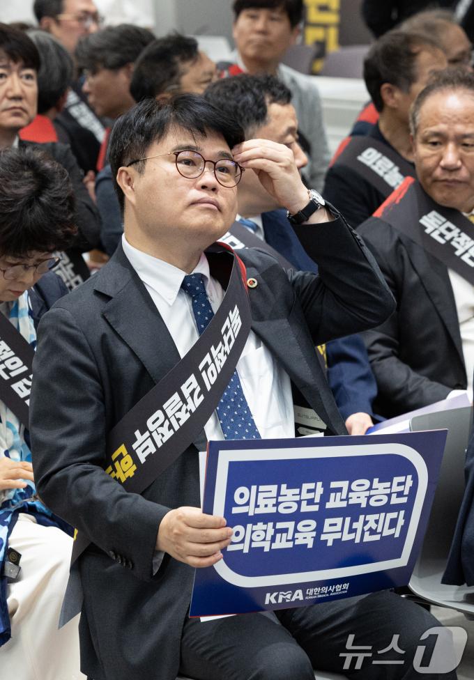 [사진] 전국의사대표자회의 참석한 임현택 회장