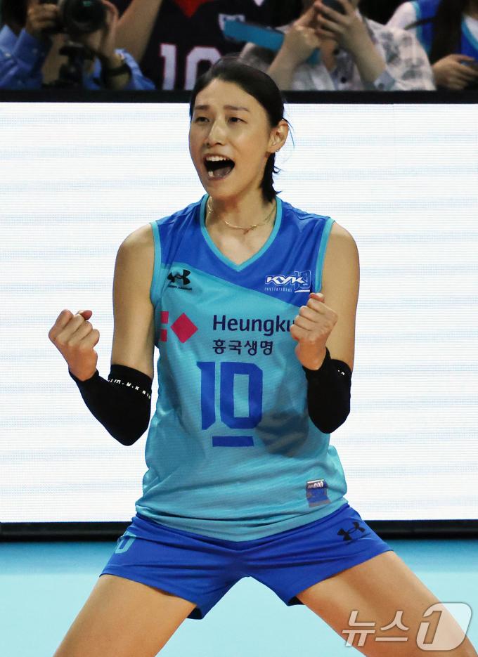 [사진] 환호하는 김연경