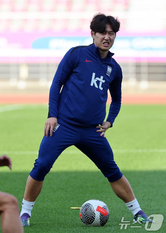 [사진] 이강인, 삭신이 쑤셔