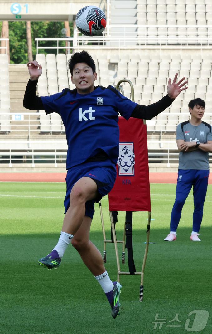 [사진] 손흥민, 언제나 진지한 훈련