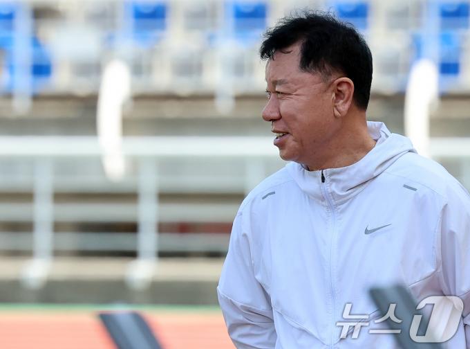 [사진] 정해성 위원장, 국대 감독 선임 상황은?