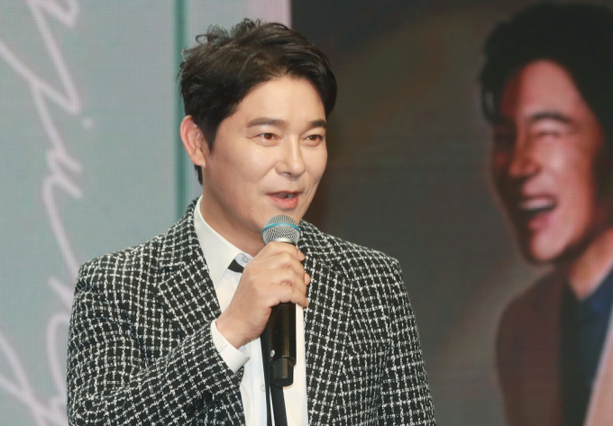가수 겸 배우 임창정이 주가조작 연루 무혐의 처분을 받은 뒤 처음으로 심경을 밝혔다. 사진은 지난해 2월 서울 강남구 일지아트홀에서 진행된 미니 3집 '멍청이' 발매기념 쇼케이스에 참석한 가수 임창정. /사진=머니투데이