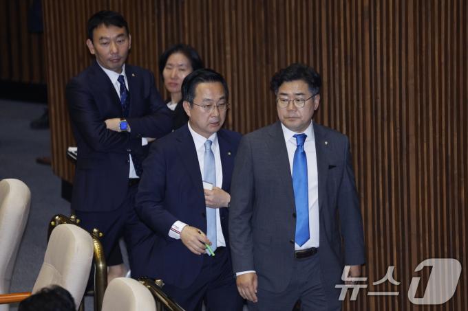 [사진] 굳은 표정의 박찬대