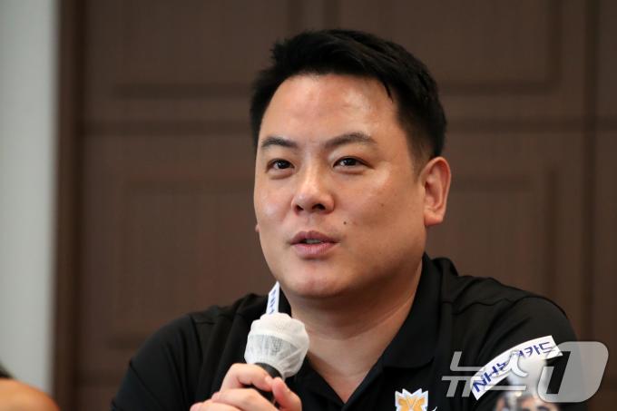 조재호(PBA)가 10일 오후 서울 중구 프레스센터에서 열린 2024-2025 시즌 PBA-LPBA 투어 개막전 미디어데이에서 각오를 밝히고 있다. 2024.6.10/뉴스1 ⓒ News1 이승배 기자