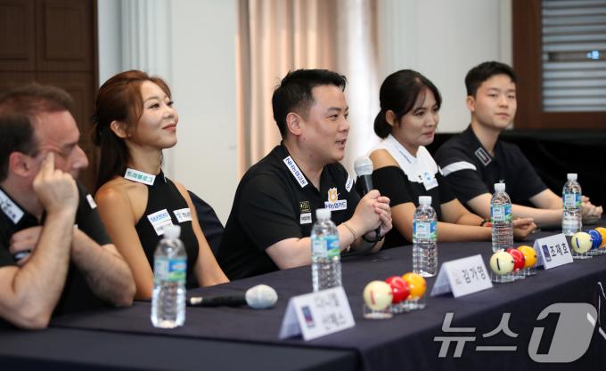 조재호(PBA)가 10일 오후 서울 중구 프레스센터에서 열린 2024-2025 시즌 PBA-LPBA 투어 개막전 미디어데이에서 각오를 밝히고 있다. 2024.6.10/뉴스1 ⓒ News1 이승배 기자