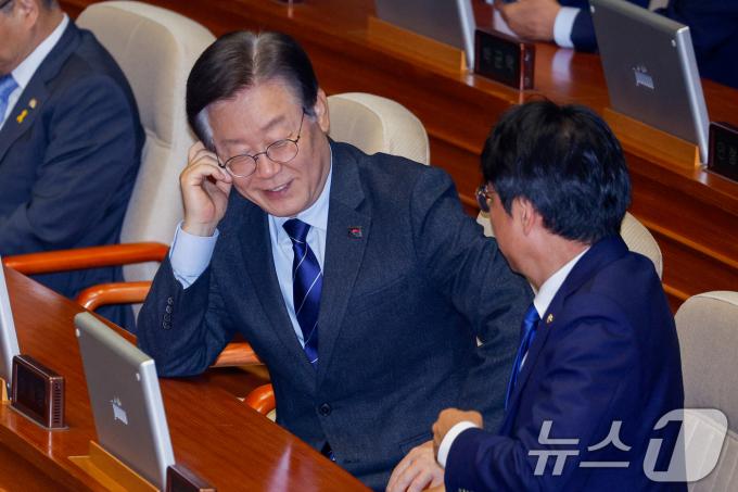 [사진] 이재명 '미소'