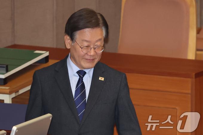 [사진] 이재명 '미소'