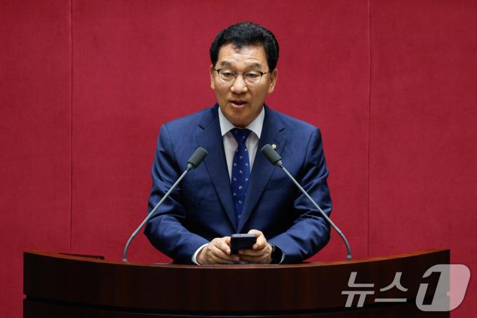 [사진] 신정훈 국회 행안위원장 당선