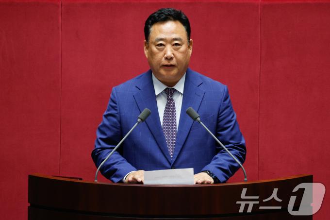 [사진] 어기구 의원, 국회 농해수위 위원장 당선