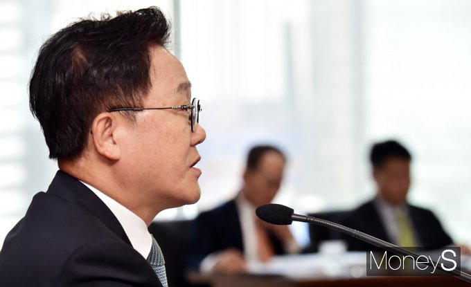 [머니S포토] 강석훈 '향후 중점 추진 과제, 