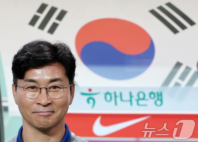 [사진] 김도훈 임시 감독, 유종의 미를 거둔다
