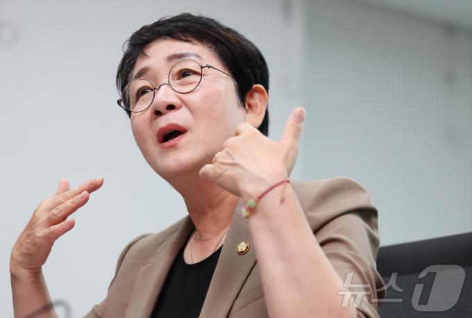 박정현 더불어민주당 의원이 7일 서울 여의도 국회에서 뉴스1과 인터뷰를 하고 있다. 2024.6.7/뉴스1 ⓒ News1 김민지 기자