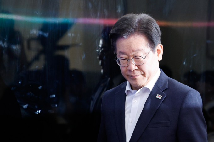 이재명 더불어민주당 대표가 '쌍방울 대북송금' 의혹 관련 혐의로 기소되면서 4개 재판을 동시에 받게 됐다. 이 대표가 12일 오전 서울 여의도 국회에서 열린 최고위원회의에 입장하고 있다. /사진=뉴스1