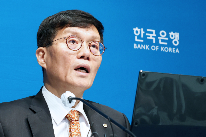 이창용 한국은행 총재가 지난 5월24일 서울 중구 남대문로 한국은행 별관에서 진행된 금융통화위원회 금리 결정에 대한 기자간담회에서 취재진의 질문에 답하고 있다./사진=머니S 임한별 기자