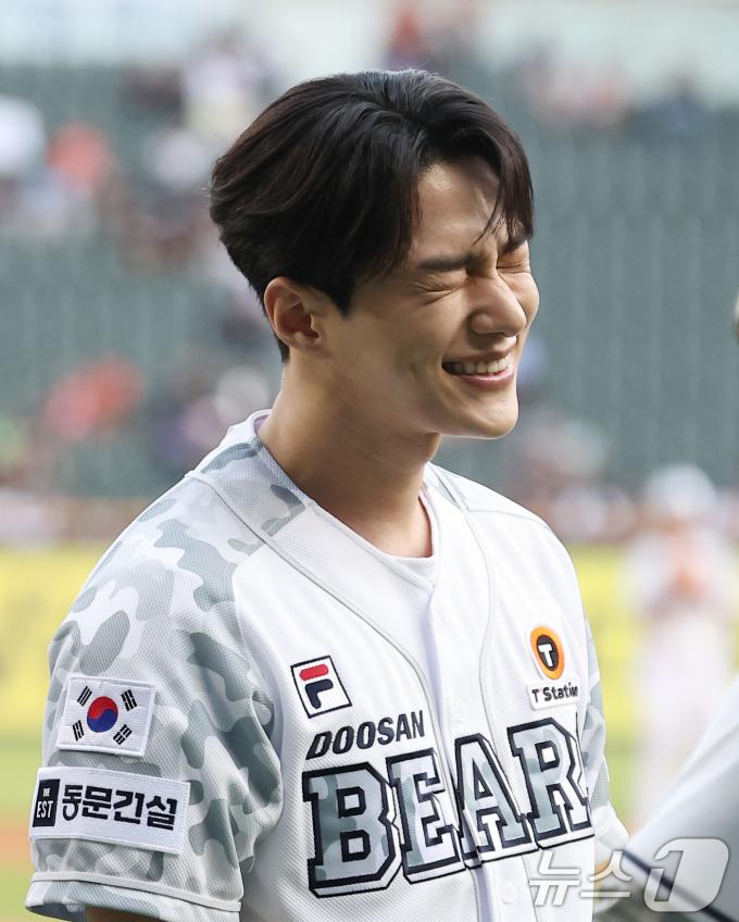 [사진] 엘, 아쉬운 미소