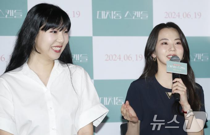 배우 안소희가 12일 서울 용산구 용산cgv에서 열린 영화 '대치동 스캔들’ 언론 시사회 및 기자간담회에서 일타 강수 출신인 김수인 감독을 롤모델로 삼았다고 말하고 있다. ‘대치동 스캔들’은 사교육의 전쟁터이자 욕망의 집결지 대치동에서 일타 강사 윤임과 학교 교사인 기행의 만남이 목격되면서 시험 문제 유출에 대한 소문이 퍼지고, 윤임이 잊고 싶었던 대학 시절과 조우하게 되는 이야기를 그렸다. 2024.6.12/뉴스1 ⓒ News1 권현진 기자