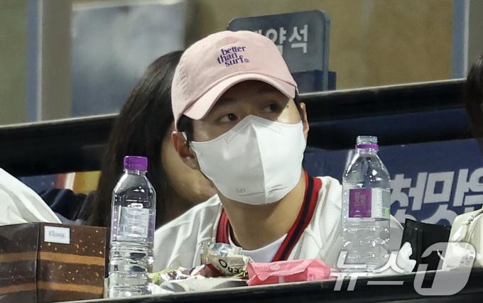 [사진] 야구장 나들이 나선 이강인