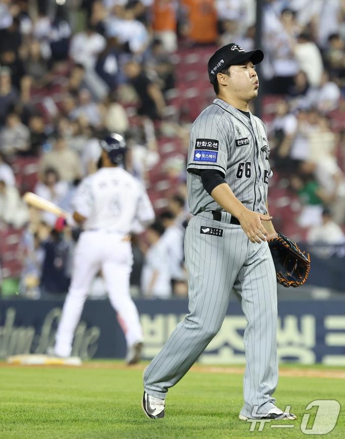 [사진] 승리 지켜내고 안도하는 주현상
