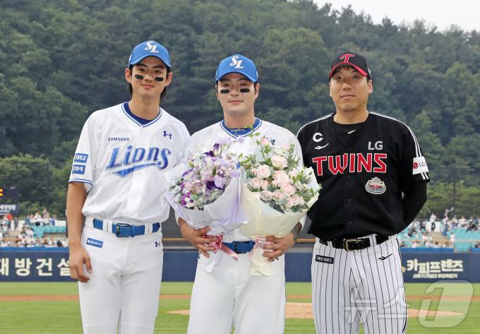 [사진] 박병호 한미 통산 400홈런 달성