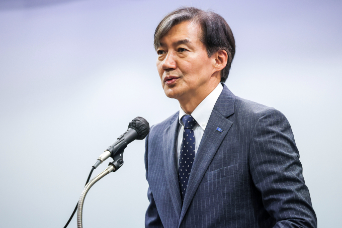 조국 조국혁신당 대표가 검찰이 쌍방울 대북송금 관련으로 이재명 더불어민주당 대표를 추가 기소한 것에 대해 김건희 여사도 수사하라고 목소리를 높였다. 사진은 조 대표가 지난 13일 서울 마포구 연세대학교 김대중도서관에서 열린 6.15 남북정상회담 24주년 기념식에서 축사하는 모습. /사진=뉴시스