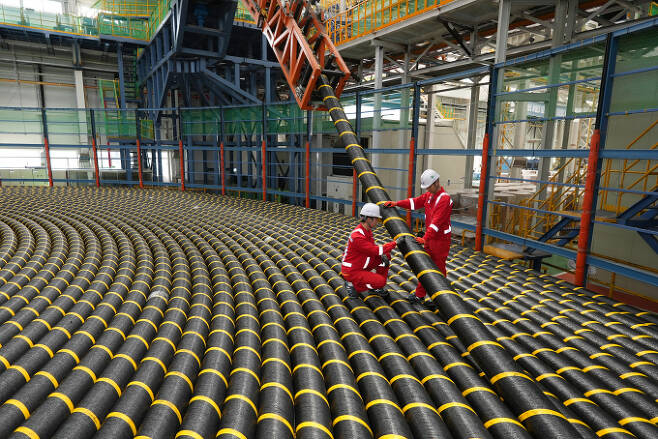 LS전선 동해공장에서 해저케이블 생산이 이뤄지고 있는 모습. / 사진=LS전선