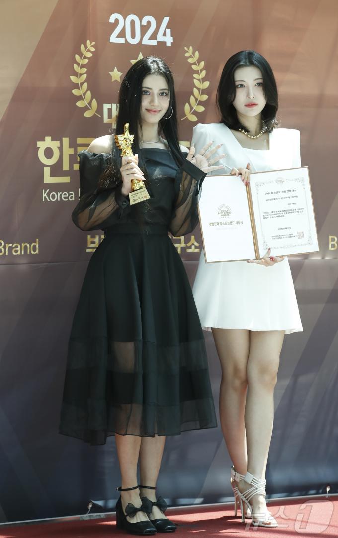 [사진] 엑신 아리아·니즈, 대한민국 한류연예대상 참석