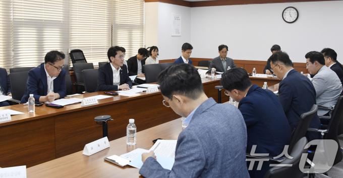 [사진] 제18차 재정집행 점검회의 주재하는 김윤상 2차관
