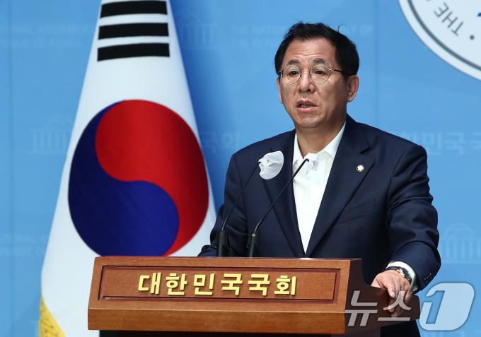 [사진] 이상휘 '민주당 방통위 2인 체제 합법성 스스로 인정'